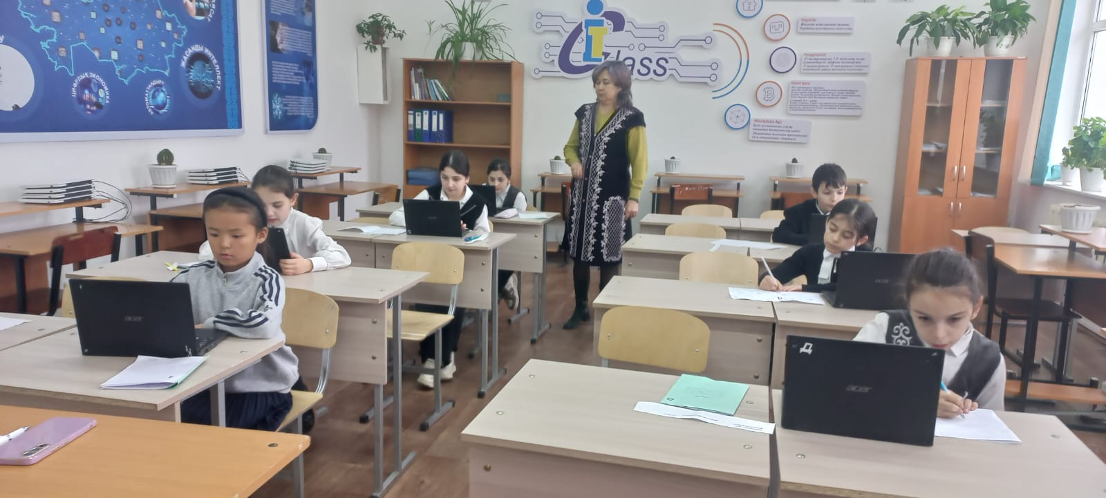 ББЖМ (Білім алушылардың білім жетістіктерін мониторингілеу)  жоспарға сәйкес  тест алынды.